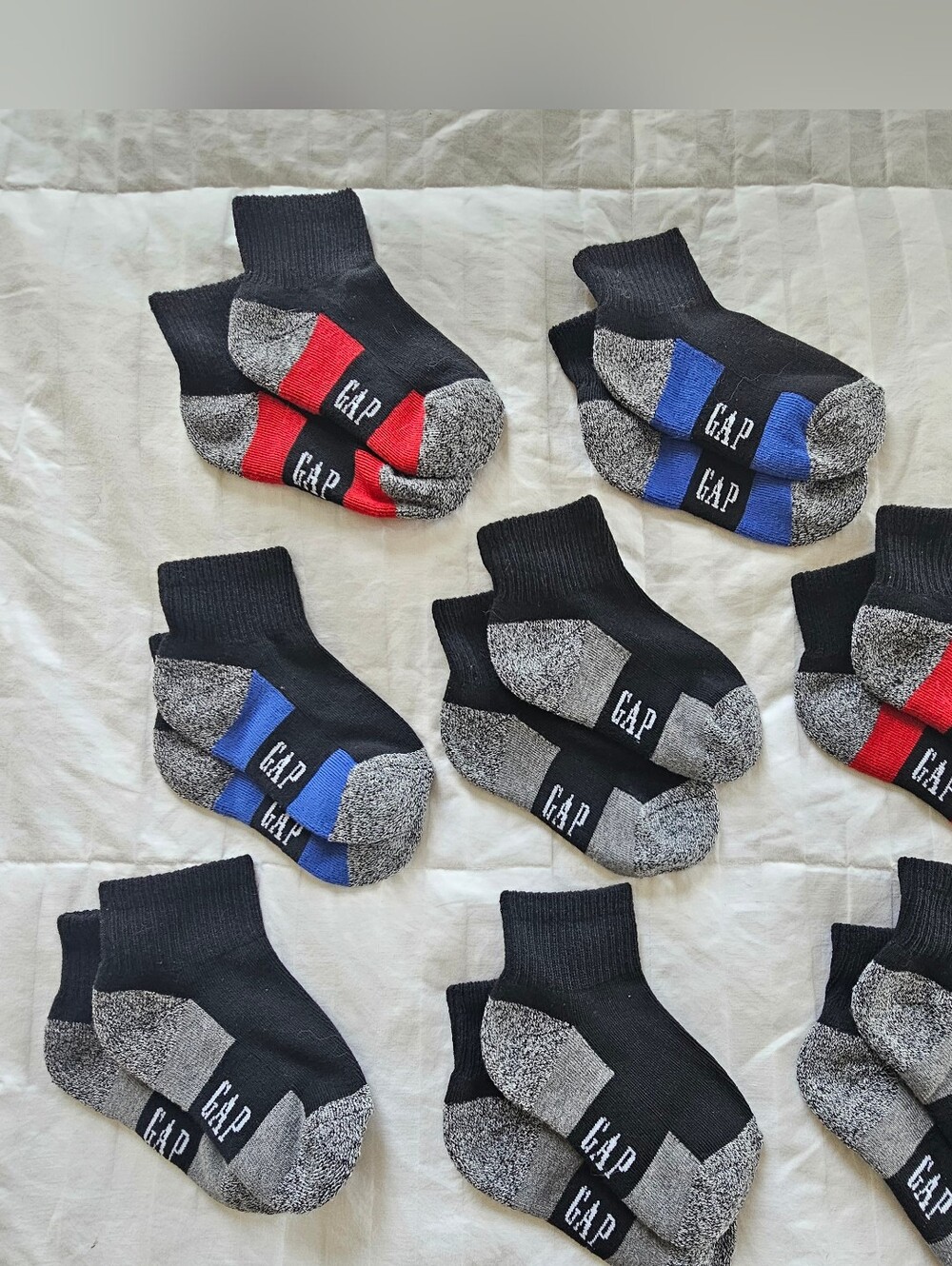 NWOT GAP Boys Athletic Quarter Socks, Size Youth 3-5c